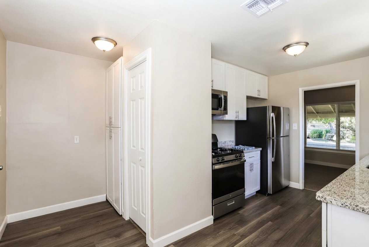 3802 West Way - Photo 3 of 9