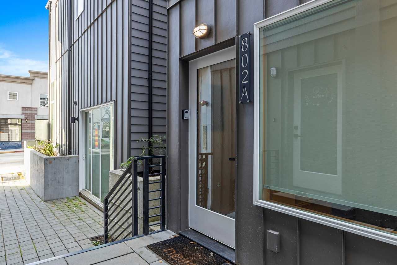 802 23rd Ave S #A - Photo 3 of 17