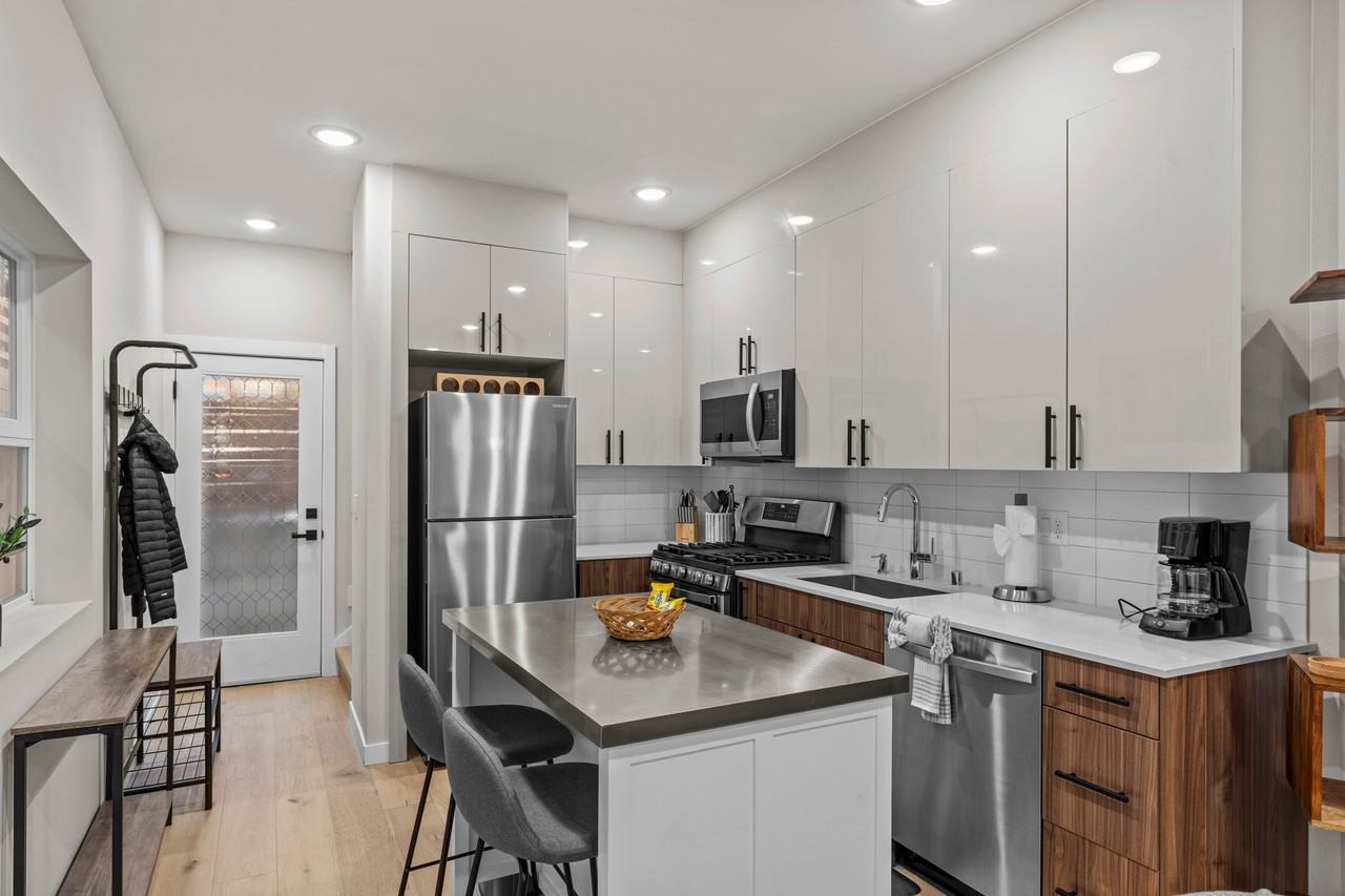 802 23rd Ave S #A - Photo 6 of 17