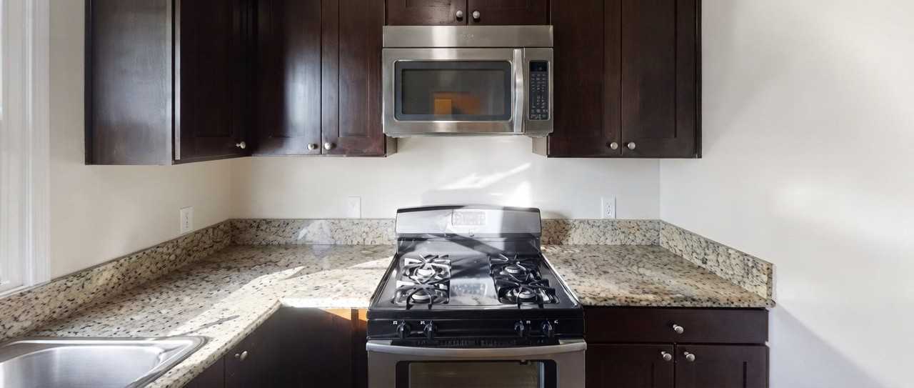 1312 E Brockton Ave - Photo 5 of 11
