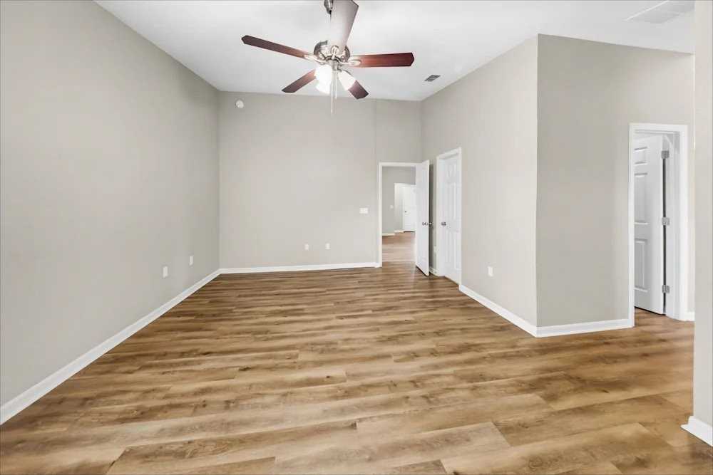 2806 Cedaridge Dr - Photo 2 of 7