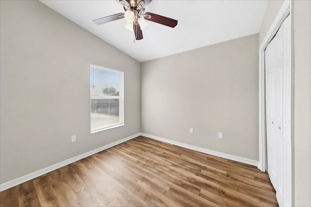 2806 Cedaridge Dr - Photo 6 of 7
