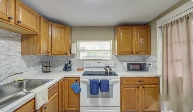 6613 Grace Ln - Photo 7 of 20