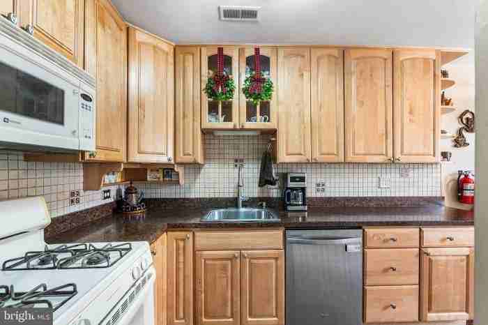 107 River Bank Dr - Photo 6 of 16