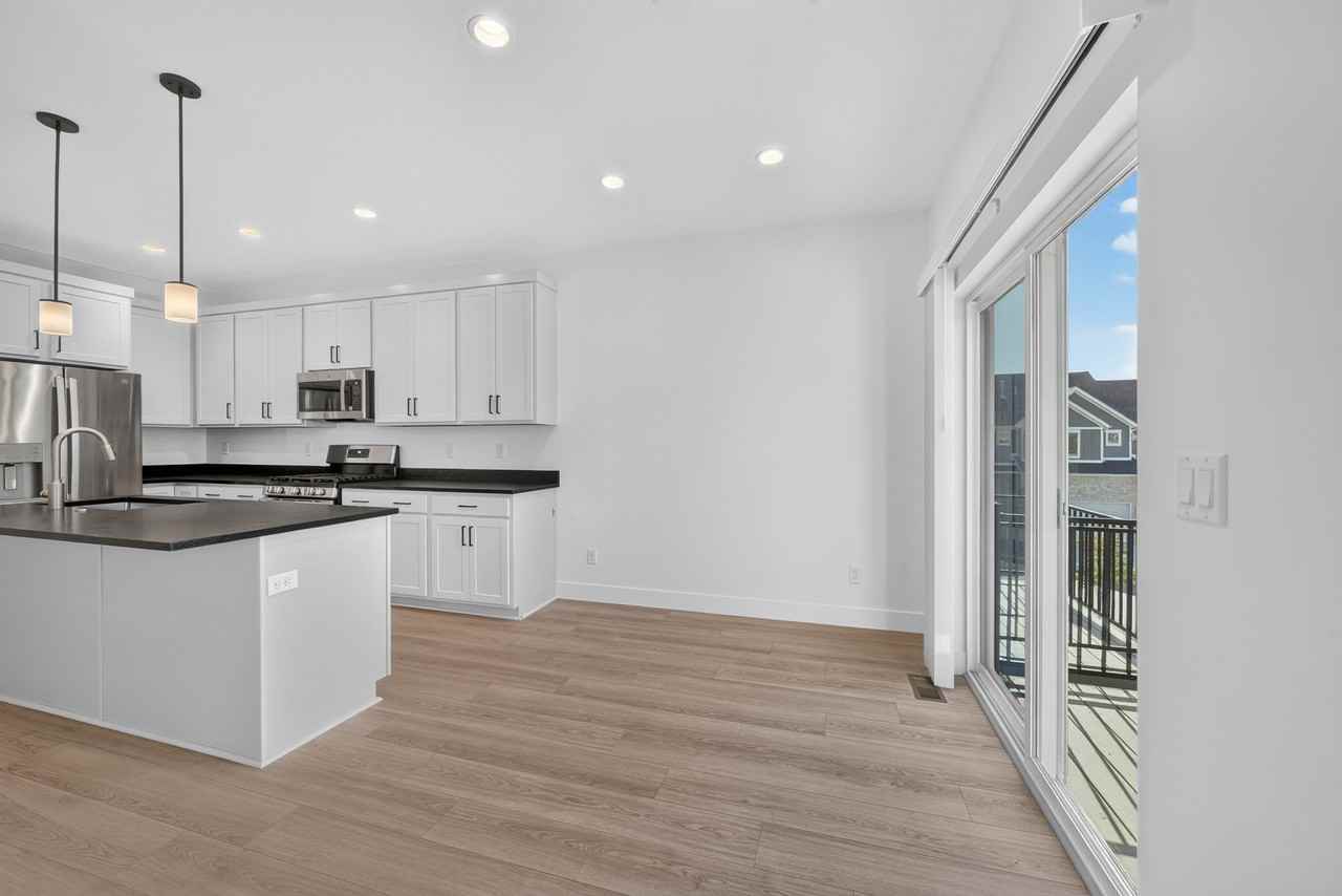 953 W Mountain Hollow Way - Photo 4 of 20