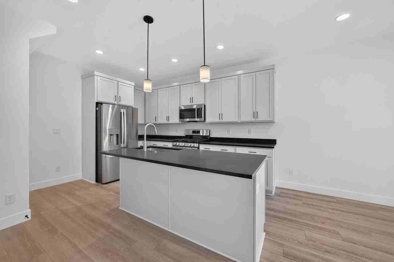 953 W Mountain Hollow Way - Photo 5 of 20