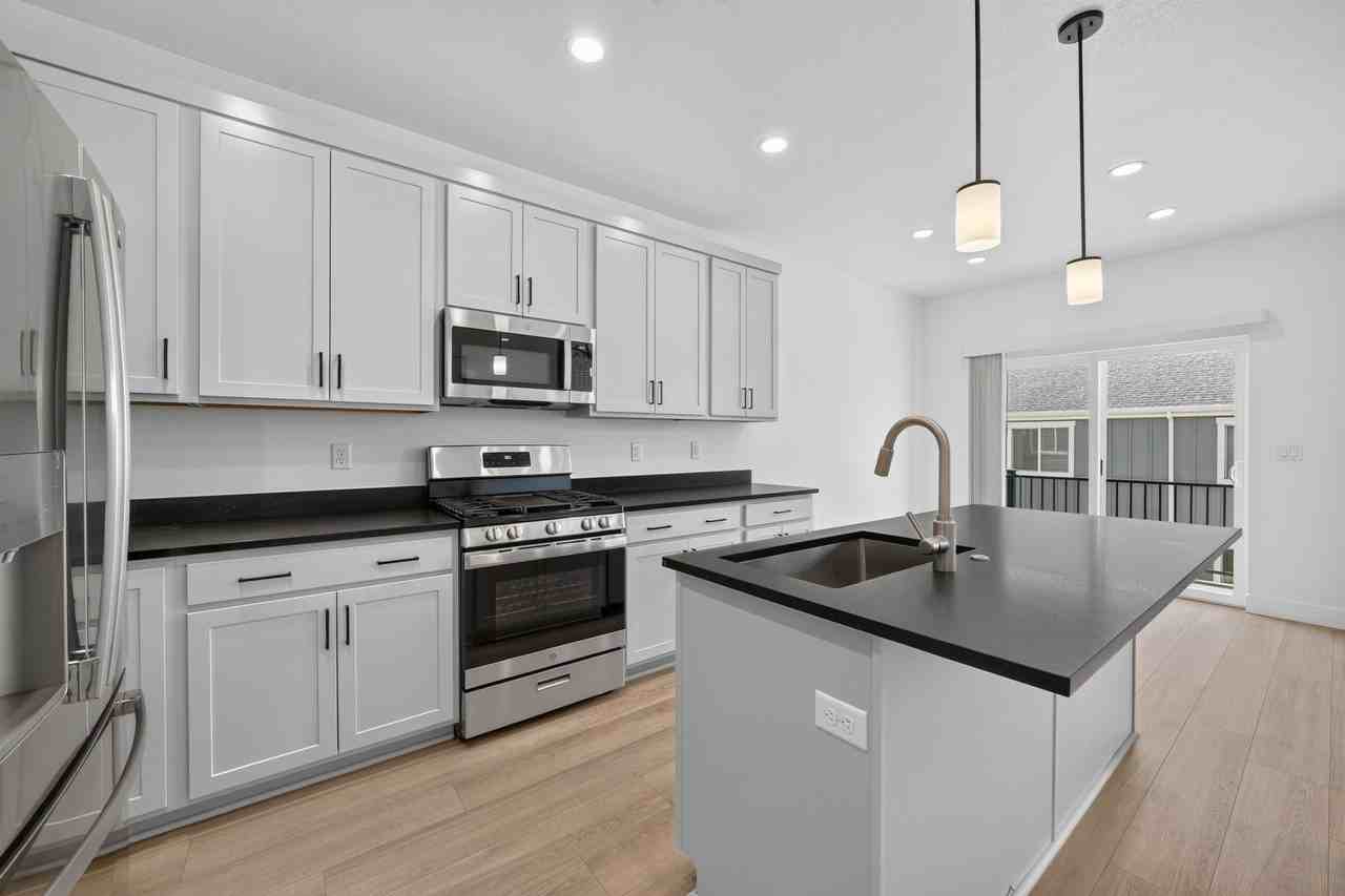 953 W Mountain Hollow Way - Photo 6 of 20