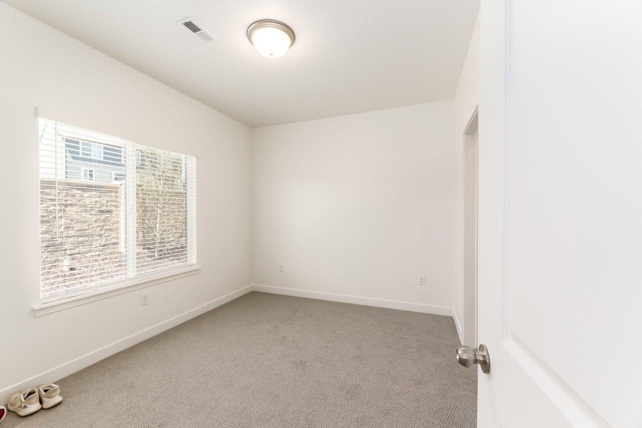 12996 S Spook Gulch Ct - Photo 3 of 19