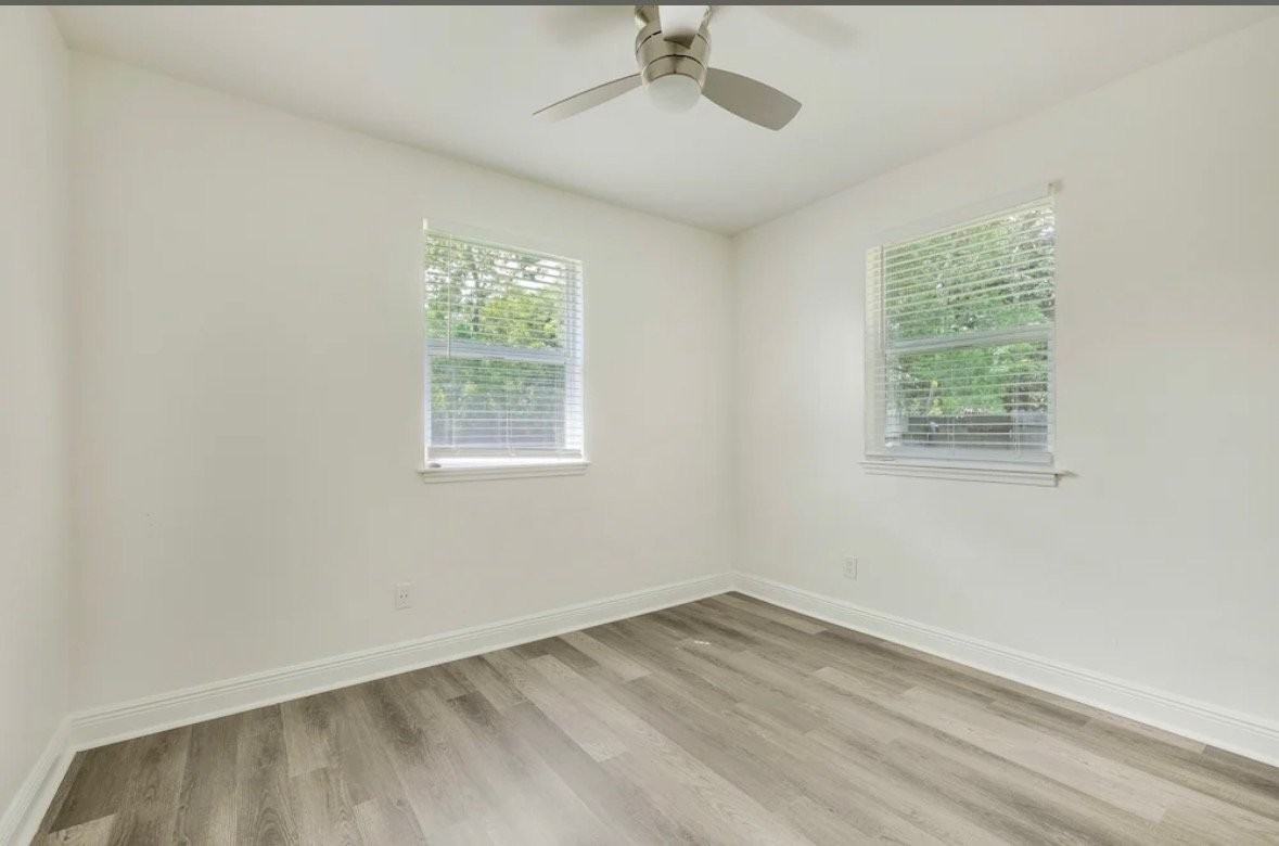4590 Colonial Ave - Photo 6 of 12