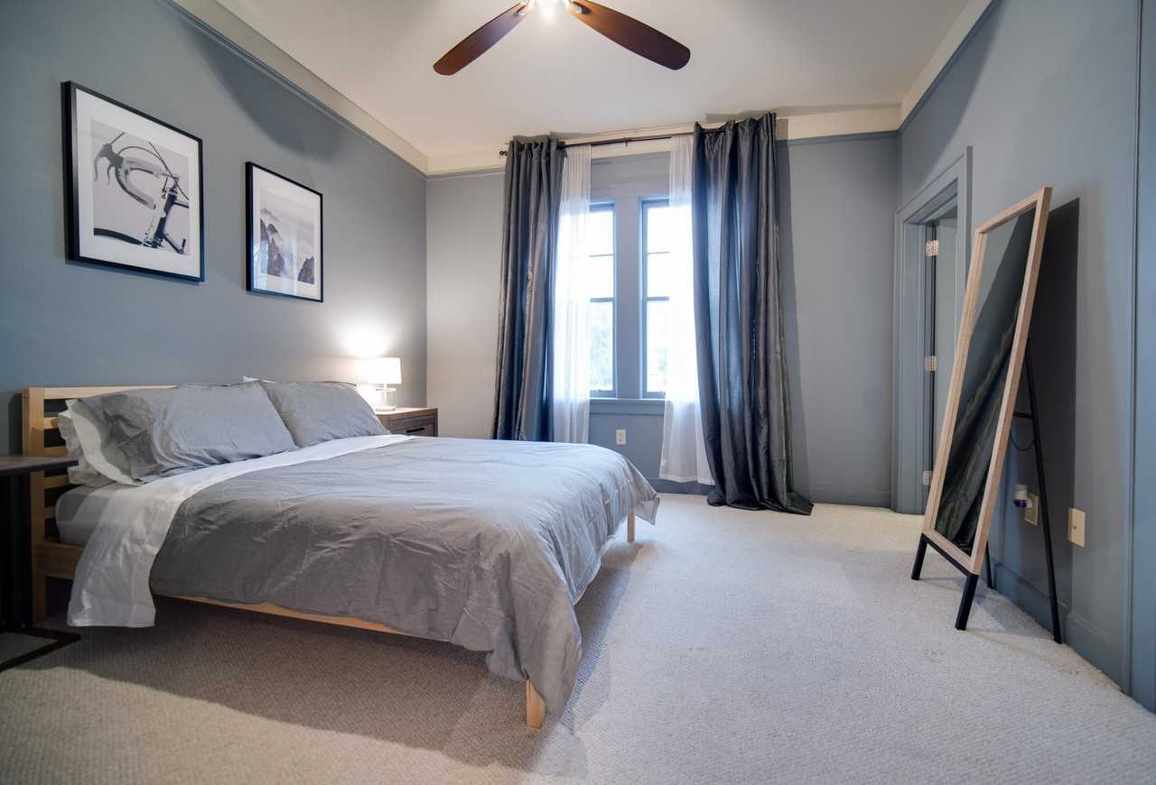 504 E 6th St #102 - Photo 3 of 20