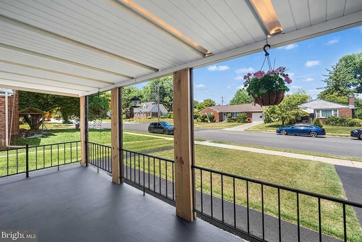 2518 W Elm St - Photo 2 of 16
