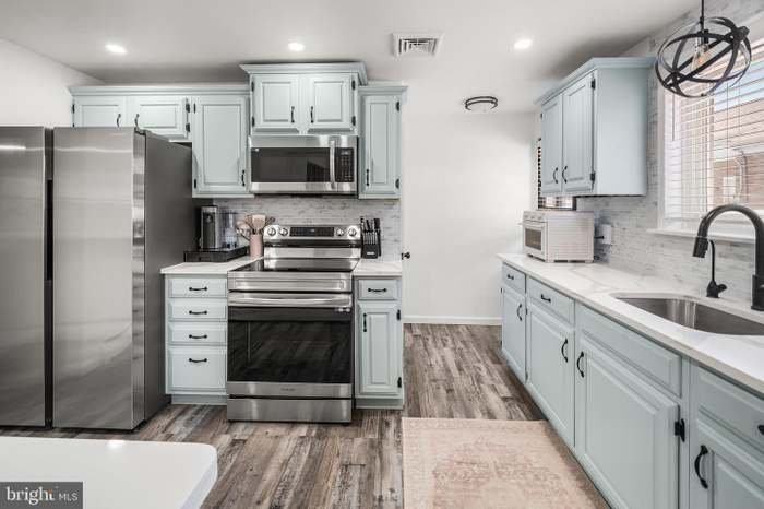 2518 W Elm St - Photo 7 of 16