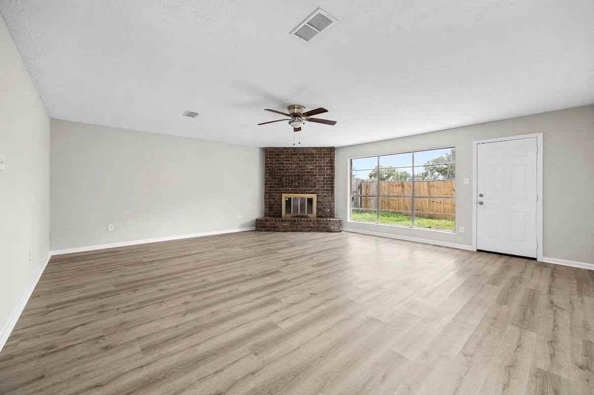 16523 Loch Maree Ln - Photo 3 of 9