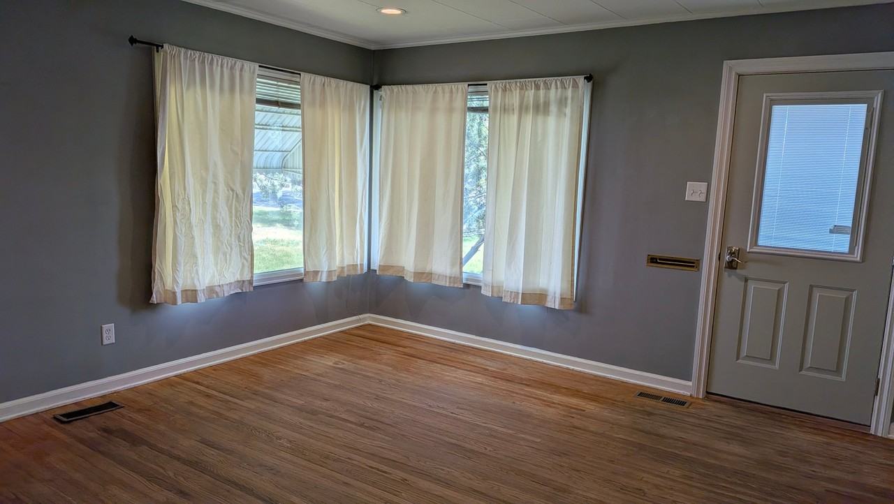2520 6th Ave N - Photo 7 of 10