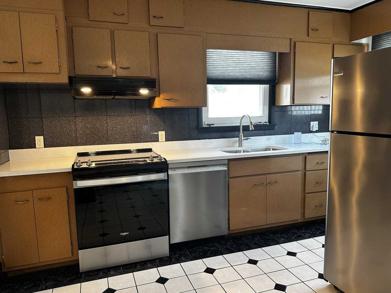 8 Old Pine Ave - Photo 6 of 20