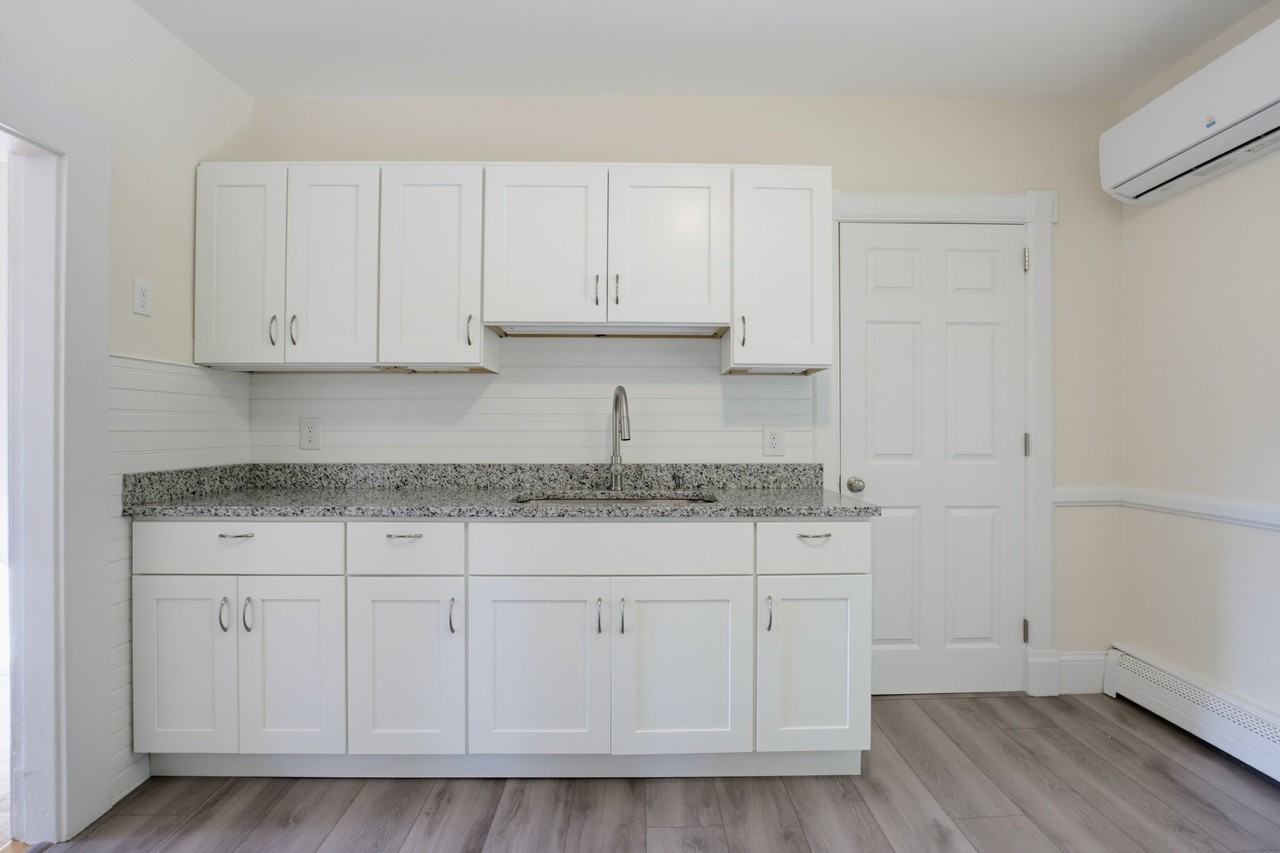 56 Fruit Street Ext Apt 2nd - Photo 4 of 18