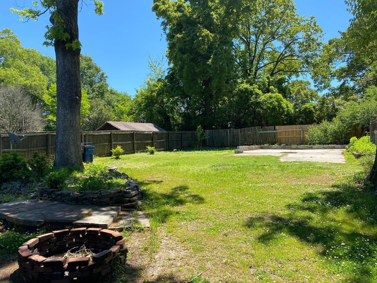1756 Thompson Ave - Photo 4 of 20