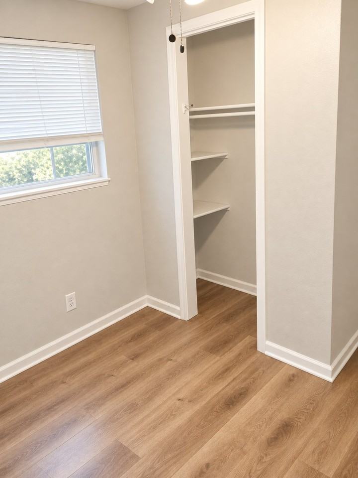 5028 Brannon Ave - Photo 3 of 11
