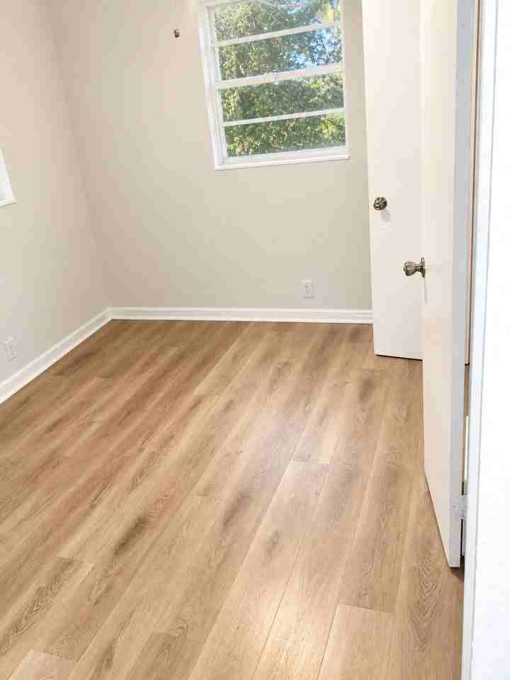 5028 Brannon Ave - Photo 5 of 11