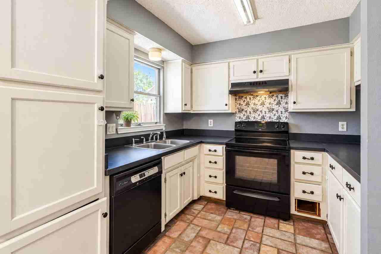 4120 Tulip Tree Ct - Photo 7 of 19