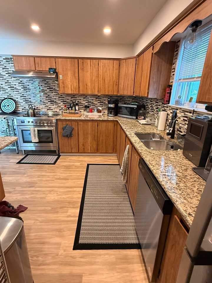 323 Erickson Ave - Photo 6 of 20