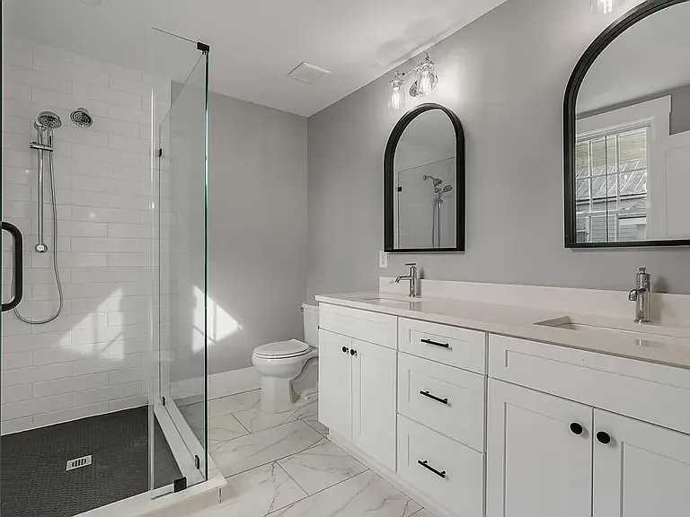 365 Huger St - Photo 6 of 12