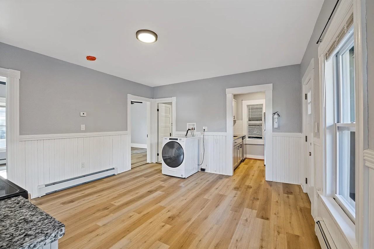 496 Bartlett St #1 - Photo 2 of 15