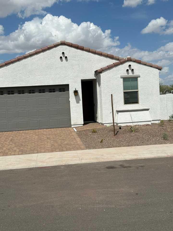 17850 W Windmere Dr - Photo 2 of 20