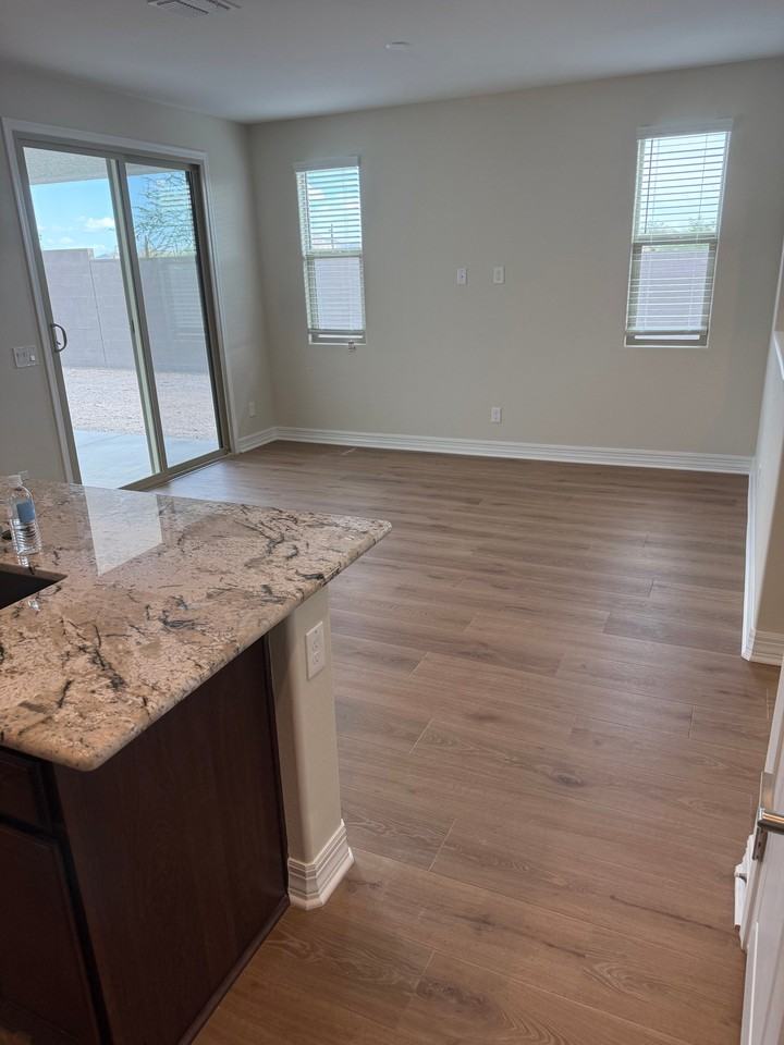 17850 W Windmere Dr - Photo 3 of 20