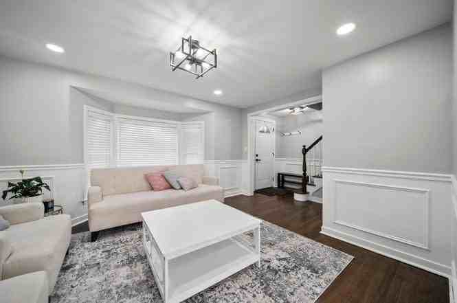 3431 S Austin Blvd - Photo 4 of 14