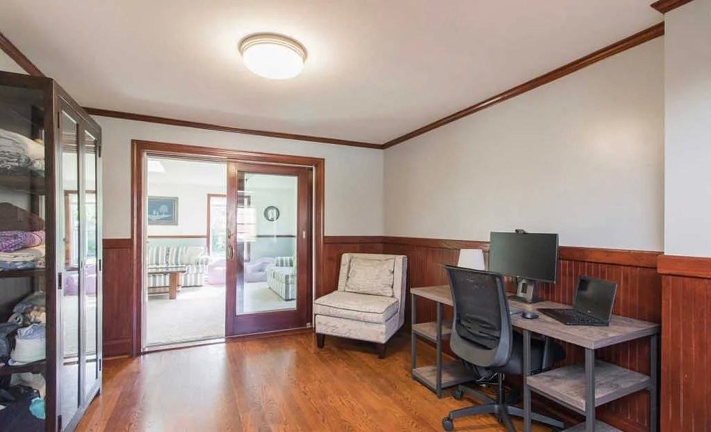 711 Jonathan Dr - Photo 3 of 9