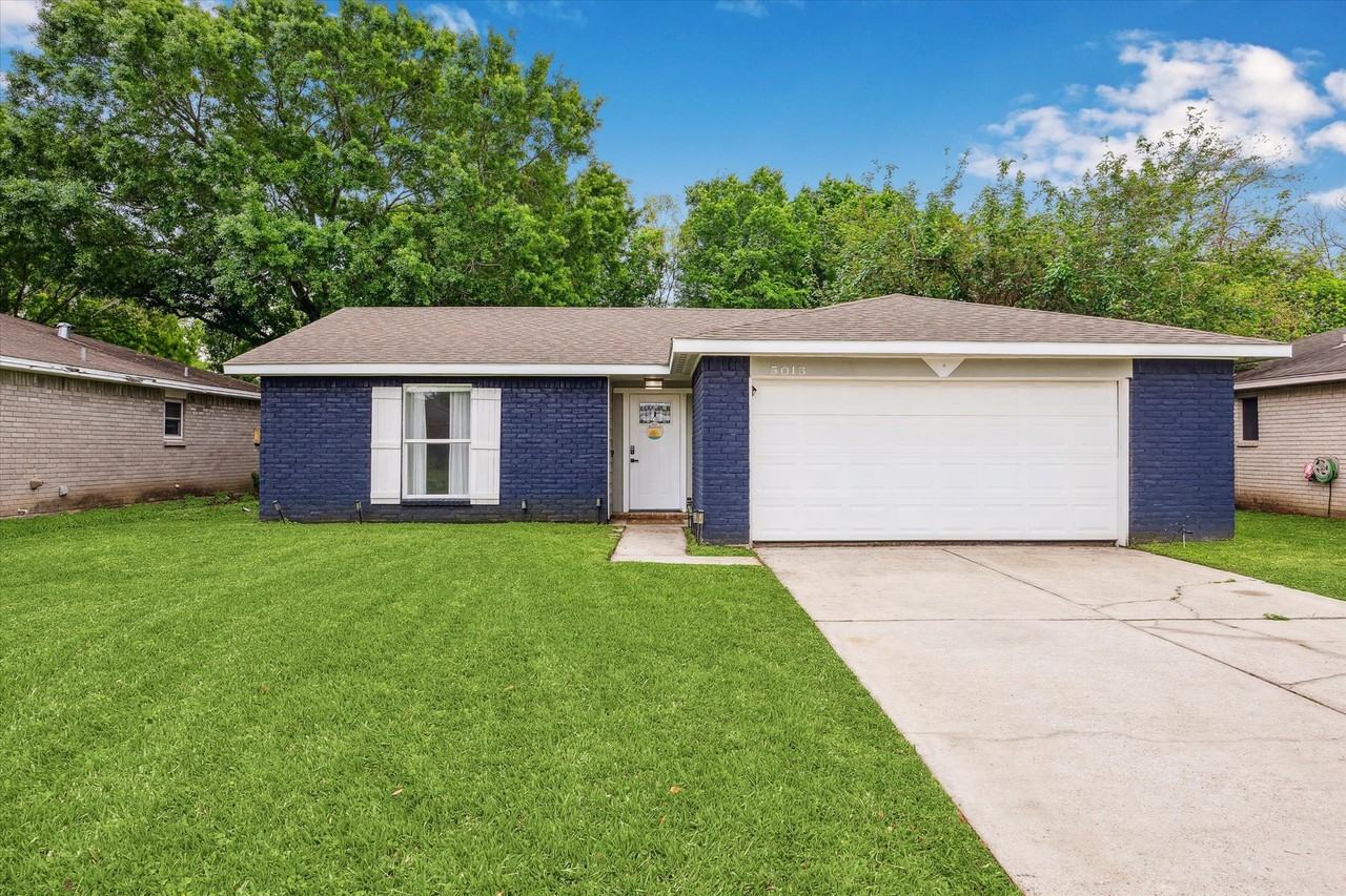 5013 Valley View Dr - Photo 2 of 16