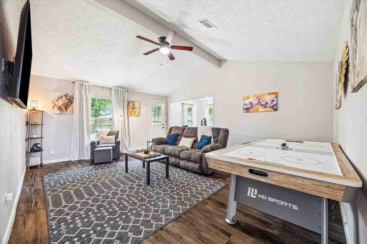 5013 Valley View Dr - Photo 4 of 16