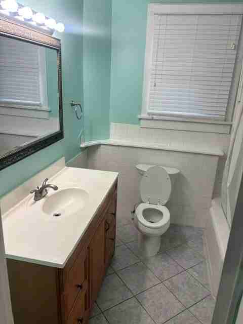 2408 Lincoln St - Photo 6 of 8
