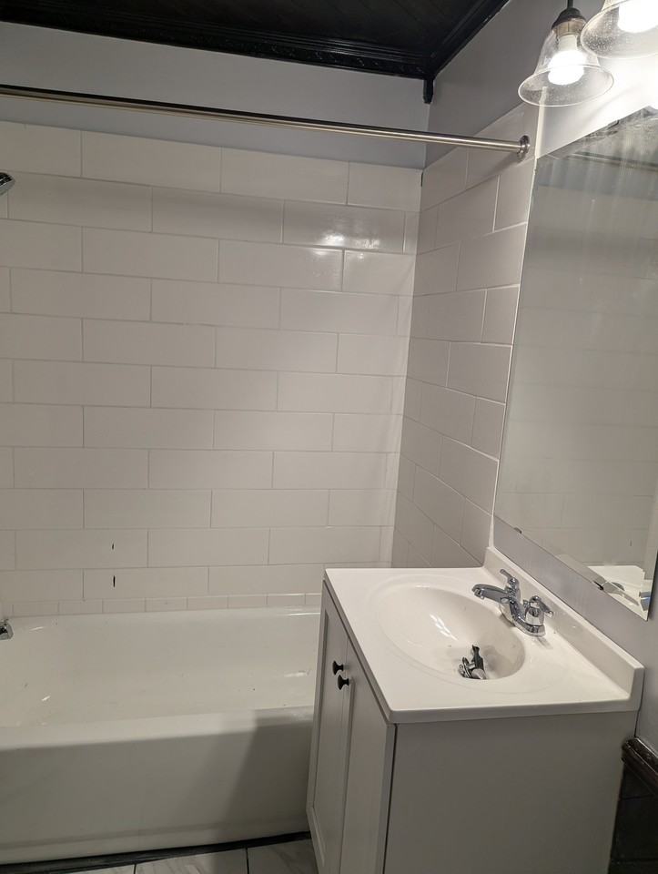 217 1st St W - Photo 6 of 10