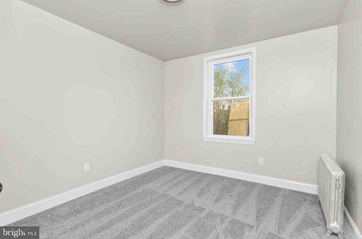 134 4th Ave - Photo 2 of 20