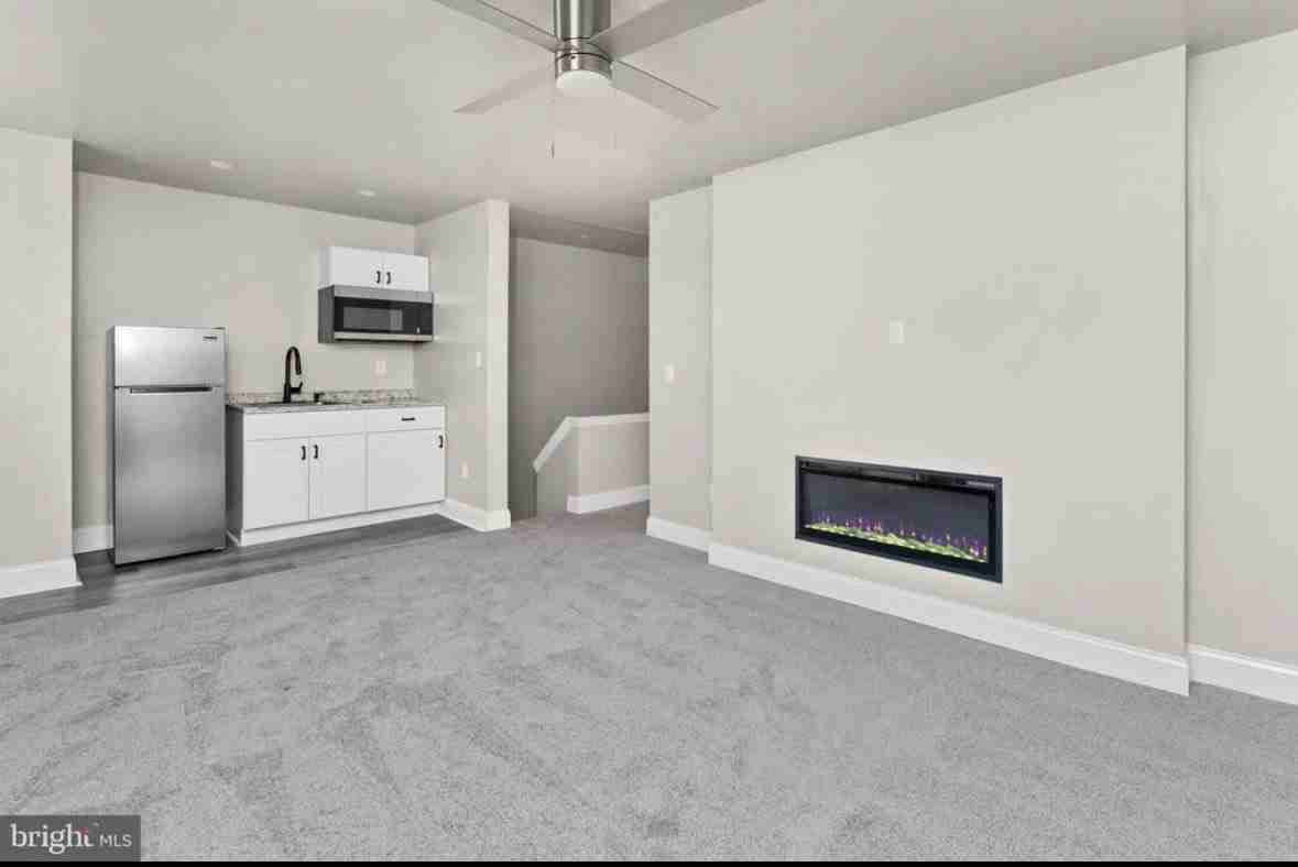 134 4th Ave - Photo 4 of 20