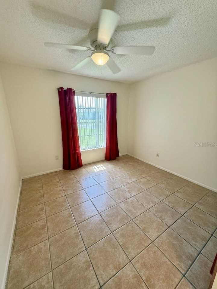 74 W Cedarwood Cir - Photo 4 of 8