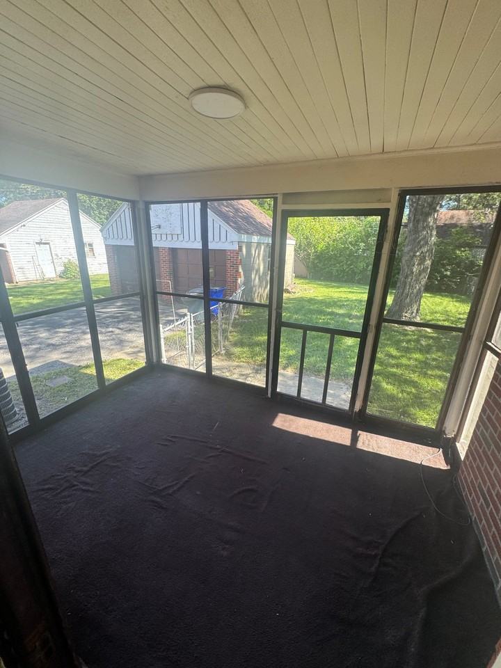 922 Secor Rd - Photo 6 of 14