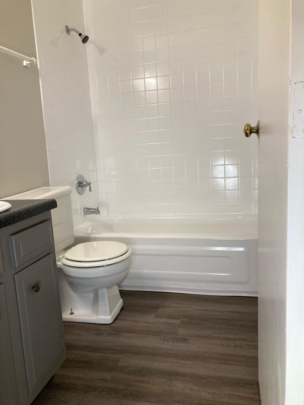 530 N Union St - Photo 3 of 8