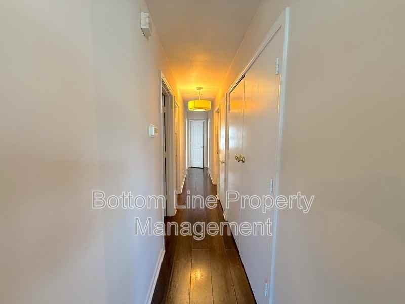 1324 Parkwood Ave - Photo 7 of 17