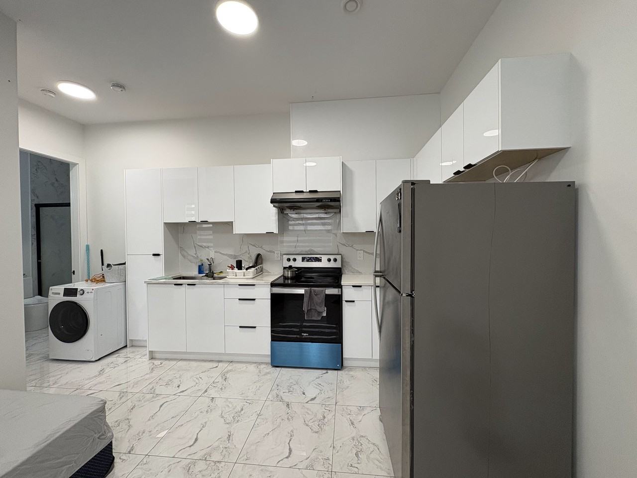 15584 89B Avenue - Photo 5 of 14