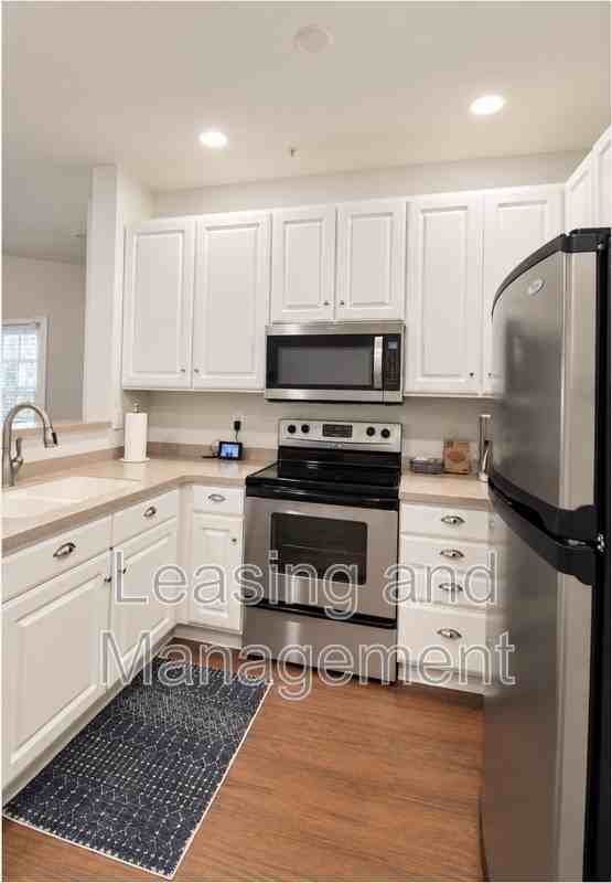 1807 Basildon Rd - Photo 5 of 32