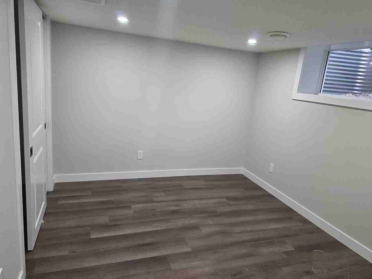 15616 16 Ave Sw - Photo 4 of 19