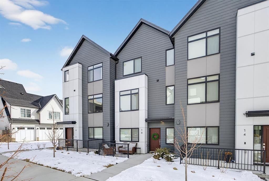 10 Currie Walk Sw - Photo 2 of 47