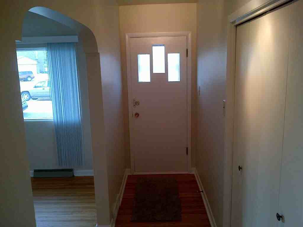 215 42 Ave Nw - Photo 5 of 11