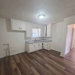 4221 Eastland St #NA - Photo 4 of 13