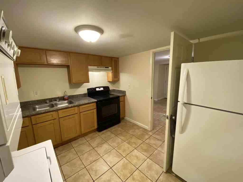 2306 Saint Bernard Ave - Photo 6 of 11