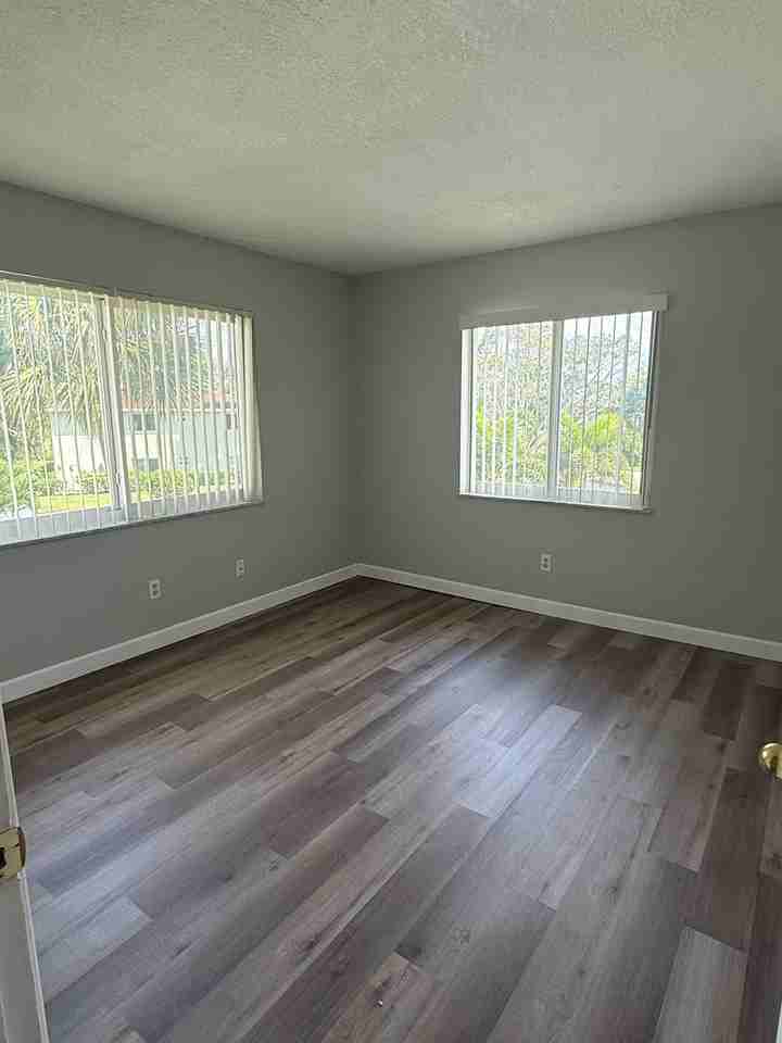 1003 Nw Spruce Ridge Dr #18 - Photo 5 of 7