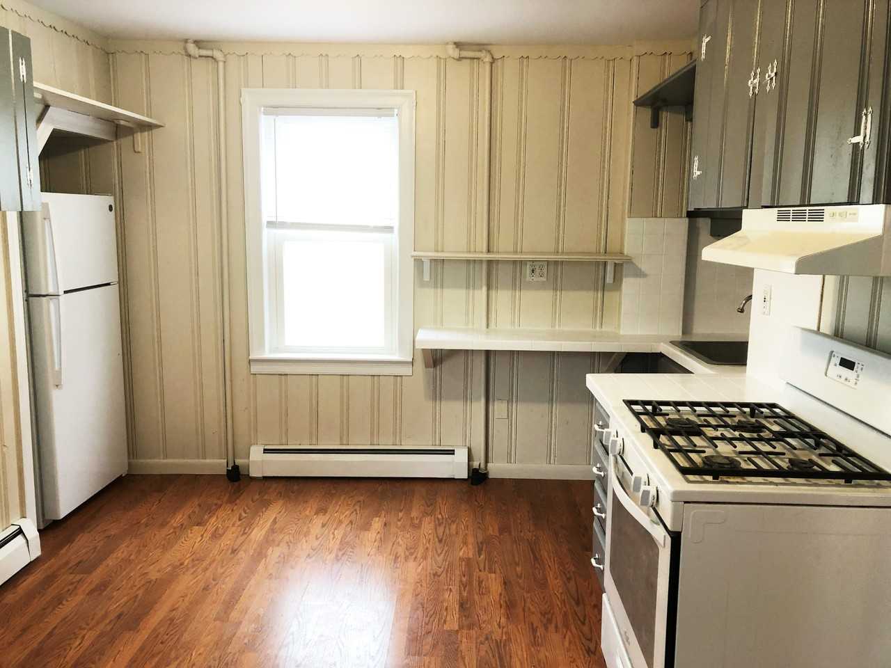 18 Spring Valley Rd #1 - Photo 3 of 12
